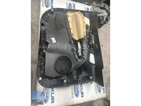 Et76-v23942 Ford Courier Orijinal Sağ Ön Kapı Döşemesi