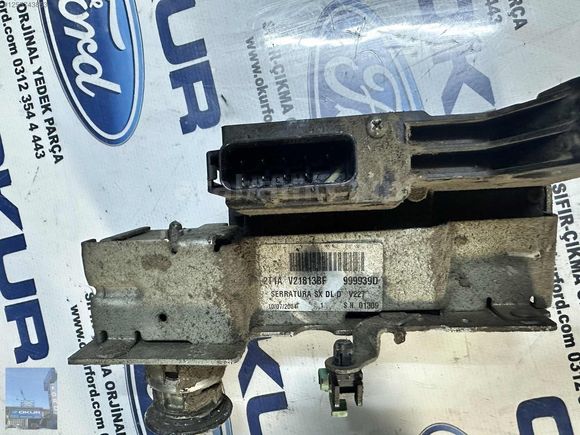 2t1a-v21813 Ford Connect Orijinal Sol Ön Kapı Kilidi