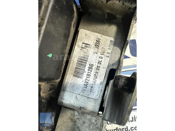 2t1a-v21812 Ford Connect Orijinal Sağ Ön Kapı Kilidi