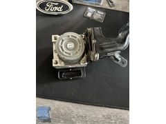 Jy16-2b373 Ford Courier Orijinal Abs Beyni
