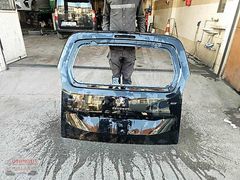 PEUGEOT RİFTER SİYAH BAGAJ KAPAĞI ORJINAL BOYASIZ HATASIZ