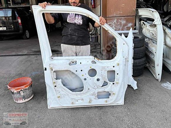 FORD CORNET BEYAZ SOL ÖN KAPI ORJINAL
