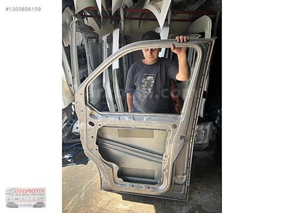 VW TRANSPORTER T6/T7 BEJ RENK SAĞ ÖN KAPI ORJINAL