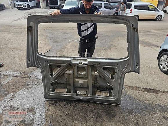 VW CARAVELLE GRİ BAGAJ KAPAĞI ORJINAL