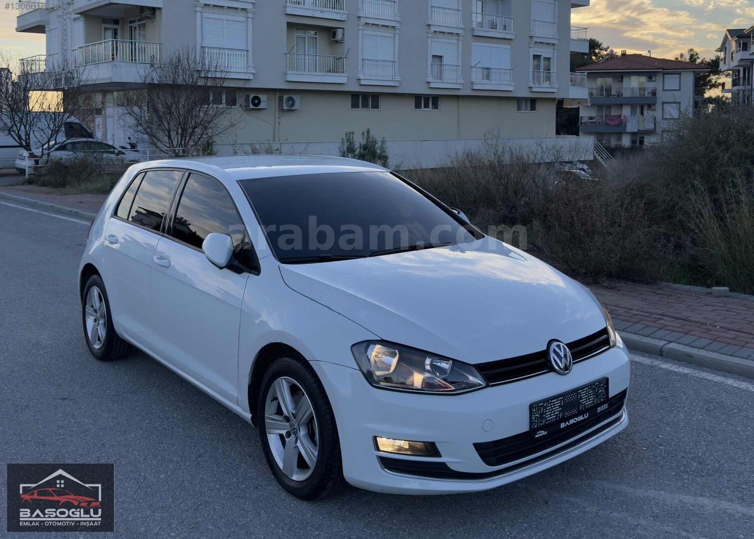 Galeriden Volkswagen Golf 1.6 TDi BlueMotion Comfortline 2013 Model Antalya 180.000 km Beyaz 3