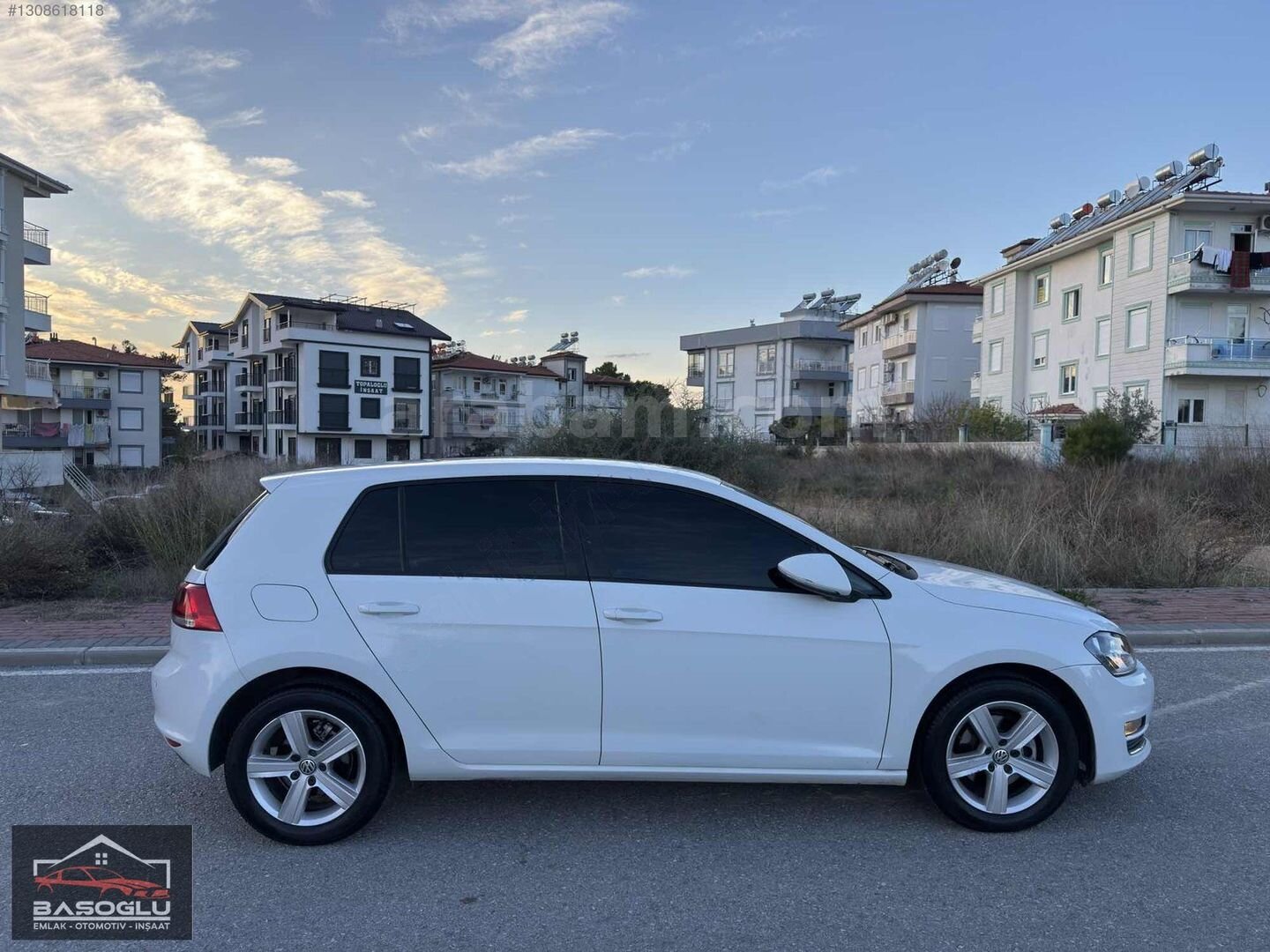 Galeriden Volkswagen Golf 1.6 TDi BlueMotion Comfortline 2013 Model Antalya 180.000 km Beyaz 4