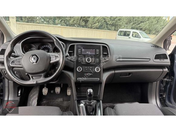 2017 MODEL RENAULT MEGANE 4 JOY 1 PARÇA BOYALI LANSMAN RENGİ