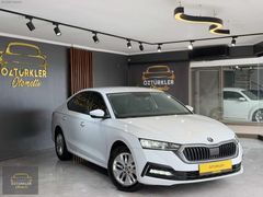 2022 Skoda Octavia 1.0e-Tec Elite YETKİLİ SERVİS BAKIM 92.000'km