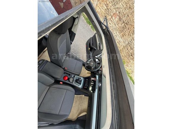 SEVİLEN AUTO dan PASSAT CAM TAVANLI
