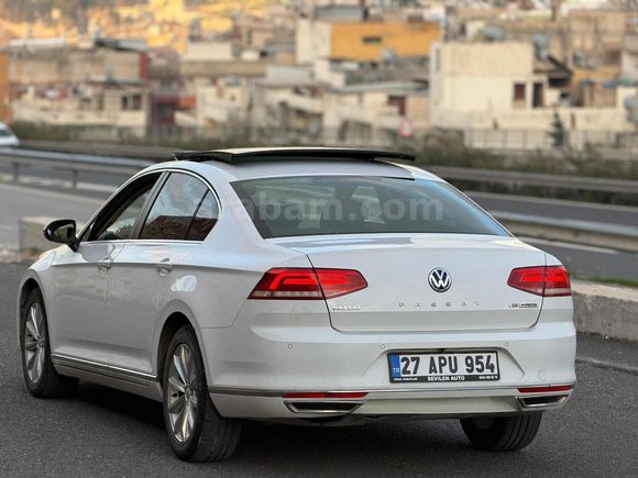 SEVİLEN AUTO dan PASSAT CAM TAVANLI