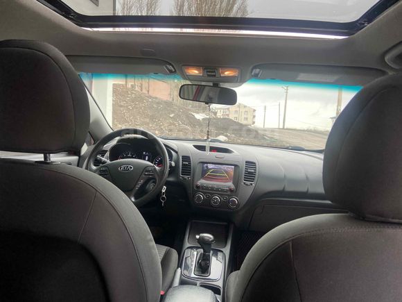 ACİL!! KİA CERATO 1.6CRDİ CONCEPT TECHNO SONROOFLU ÖZEL RENK 