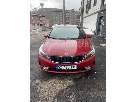 ACİL!! KİA CERATO 1.6CRDİ CONCEPT TECHNO SONROOFLU ÖZEL RENK 