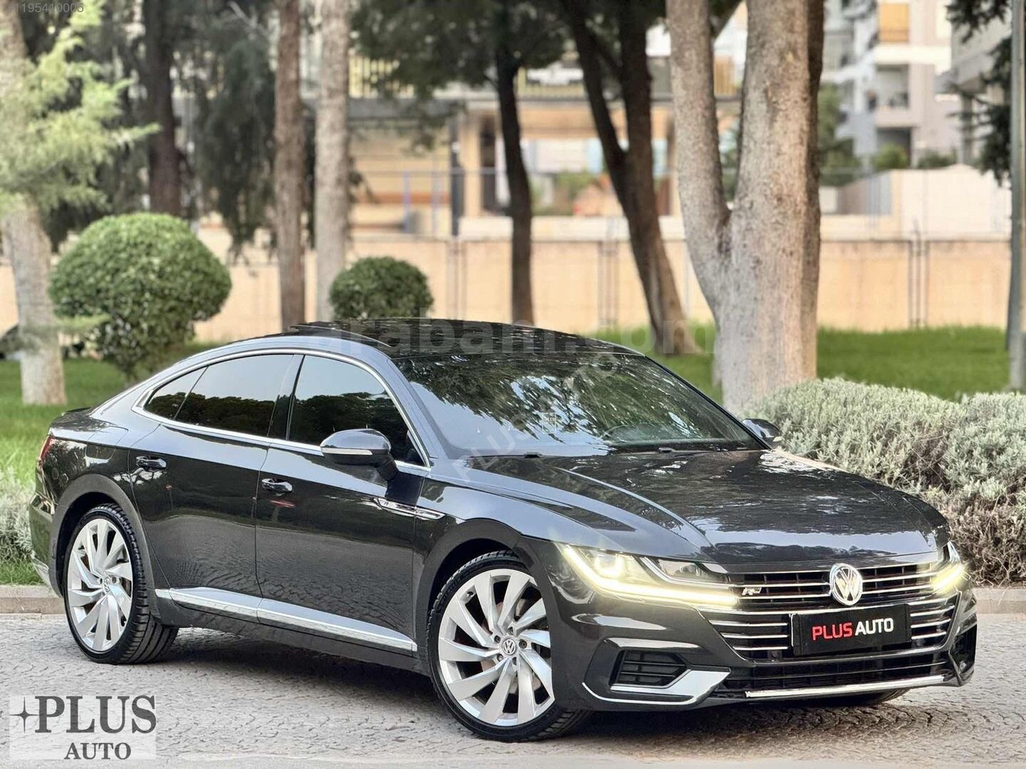 Galeriden Volkswagen Arteon 2.0 TDI R Line 2019 Model Denizli 260.000 km Füme 1