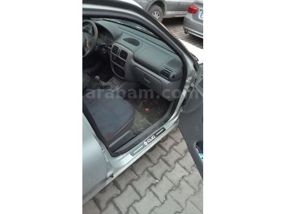 Sahibinden Renault Clio 1.4 RN 2001 Model