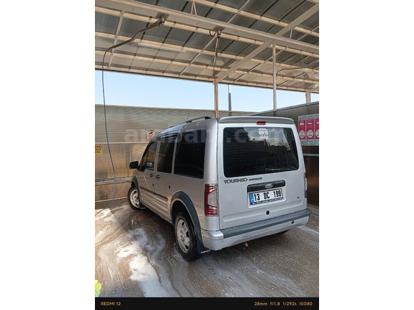 Sahibinden Ford Tourneo Connect 1.8 TDCI Trend 2010 Model  300.000 km Gri