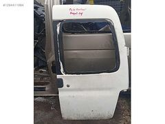 Peugeot partner Citröen berlingo sağ bagaj kapağı