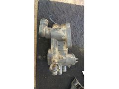 Skoda fabia termostat muhafazası 032121111