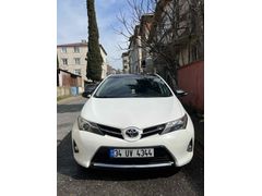 Sahibinden Toyota Auris 1.4 D-4D Active Skypack 2013 Model  203.000 km Beyaz