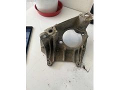 Renault 1.9 Kangoo express motor kulağı 7700812040