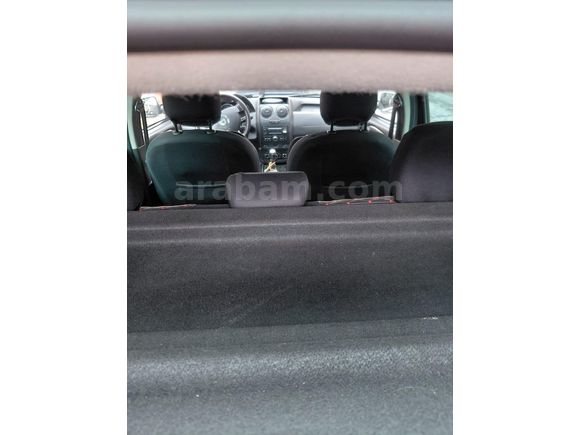 Sahibinden Dacia Duster 1.5 dCi Laureate 2015 Model İstanbul 156.000 km Siyah