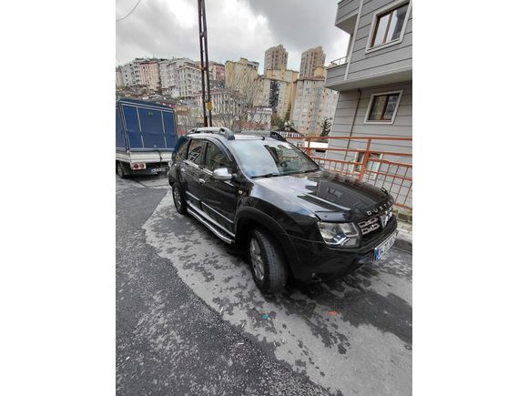 Sahibinden Dacia Duster 1.5 dCi Laureate 2015 Model İstanbul 156.000 km Siyah