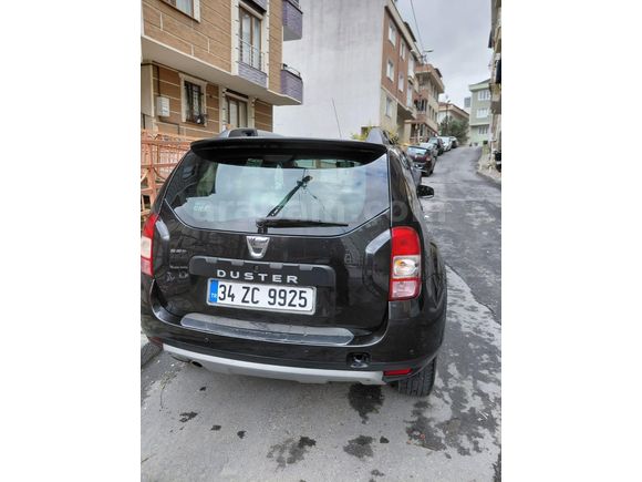 Sahibinden Dacia Duster 1.5 dCi Laureate 2015 Model İstanbul 156.000 km Siyah