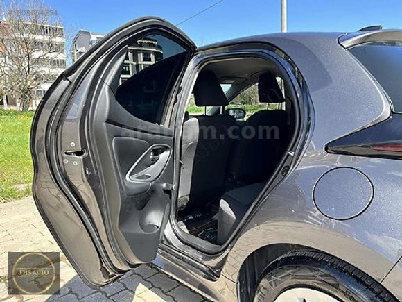FHS AUTO'DAN 2021 MODEL 46.00 KM'DE HATASIZ BOYASIZ YARİS VİSİON