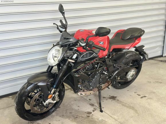 FBL AUTO'DAN MV AGUSTA BRUTALE 800