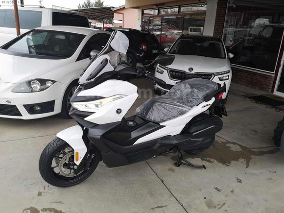 BEZİRGANOĞLU'NDAN VOGE 350 SR4 MAXI HATASIZ
