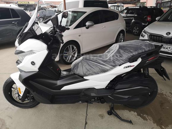 BEZİRGANOĞLU'NDAN VOGE 350 SR4 MAXI HATASIZ