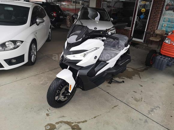 BEZİRGANOĞLU'NDAN VOGE 350 SR4 MAXI HATASIZ