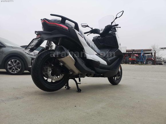 BEZİRGANOĞLU'NDAN VOGE 350 SR4 MAXI HATASIZ