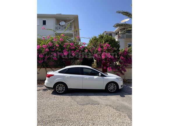 MEMURDAN HATASIZ BAKIMLI 2017 ÇIKIŞLI FORD FOCUS 1.5 TDCİ TREND X