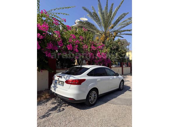 MEMURDAN HATASIZ BAKIMLI 2017 ÇIKIŞLI FORD FOCUS 1.5 TDCİ TREND X