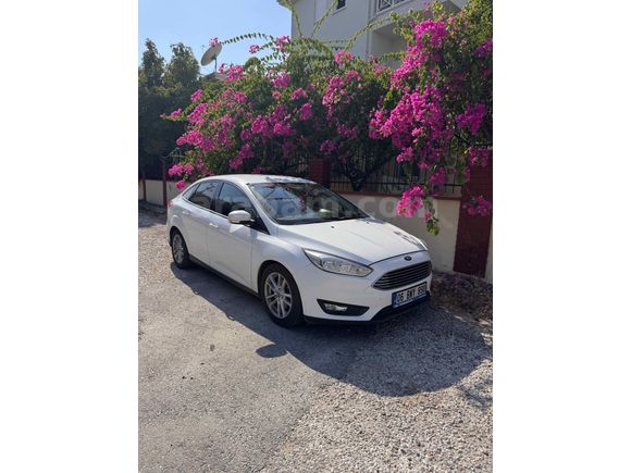 MEMURDAN HATASIZ BAKIMLI 2017 ÇIKIŞLI FORD FOCUS 1.5 TDCİ TREND X