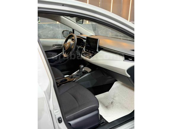 TOYOTA COROLLA 2025 MODEL