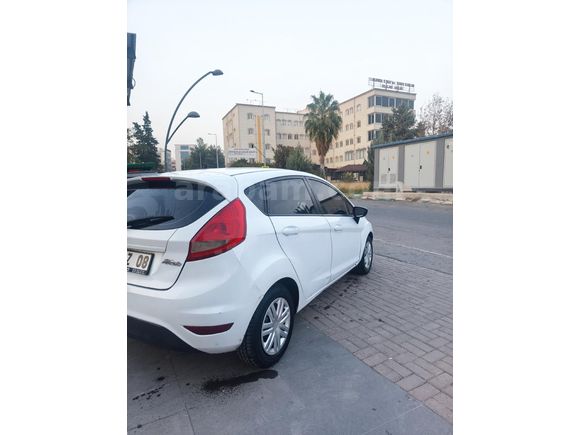 Memurdan Temiz Servis Bakımlı Fiesta. Tablet+Geri dönüş