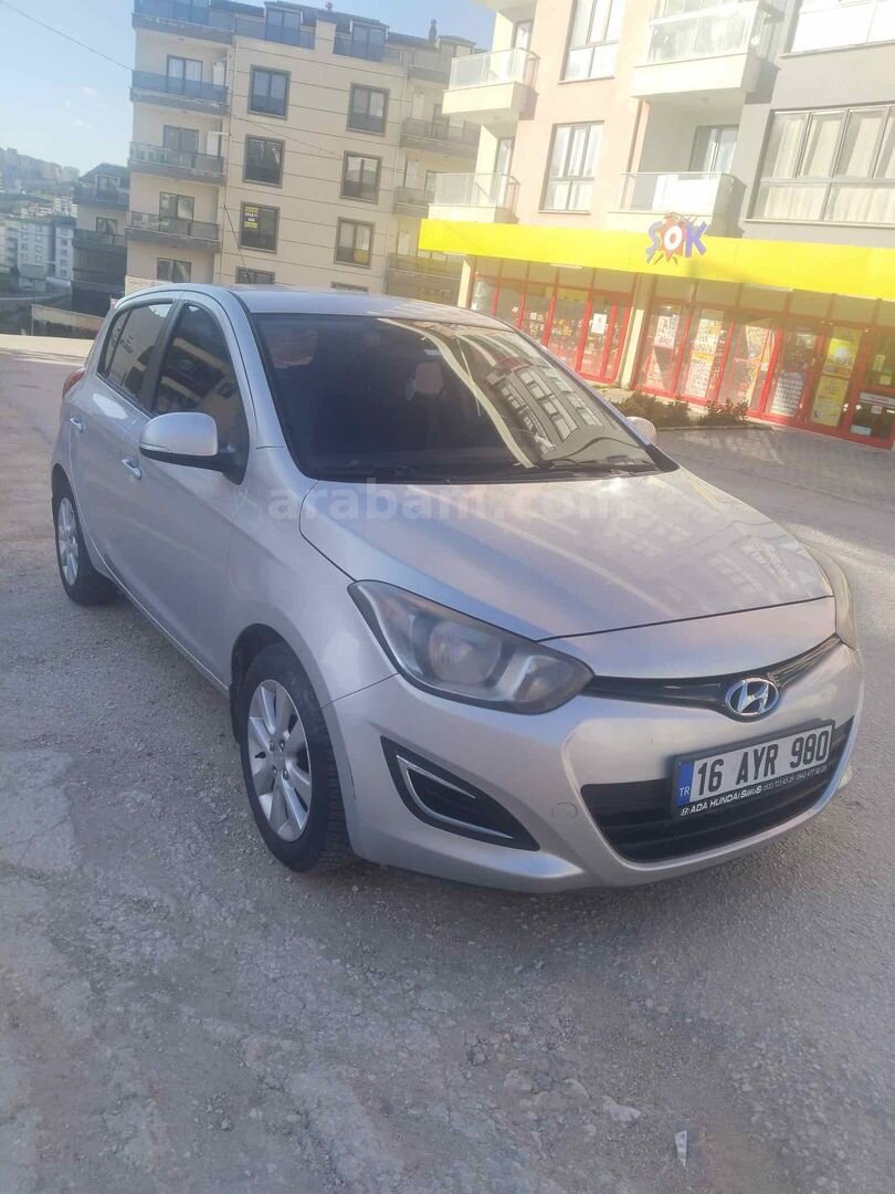 Sahibinden Hyundai i20 1.2 D-CVVT Sense 2012 Model Bursa 121.000 km Gri (Gümüş) 2