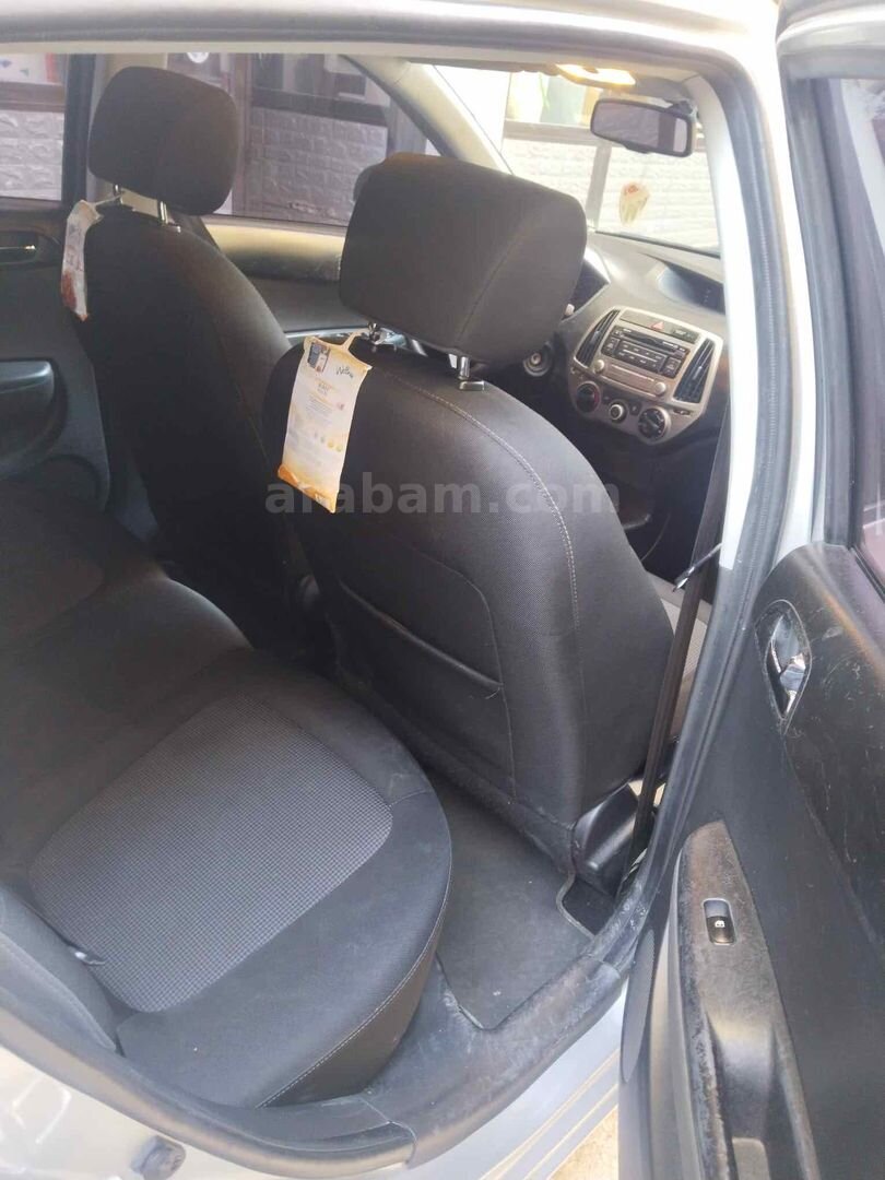 Sahibinden Hyundai i20 1.2 D-CVVT Sense 2012 Model Bursa 121.000 km Gri (Gümüş) 7