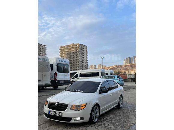 Sahibinden Skoda SuperB 1.6 TDI Comfort 2011 Model  310.000 km Beyaz