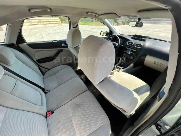 Sahibinden Ford Focus 1.6 Ghia 2005 Model KIZ GİBİ