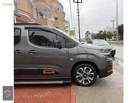 ERZİN AUTO'DAN 2023 MODEL BERLİNGO CAM TAVANLI HATASIZ TEMİZ