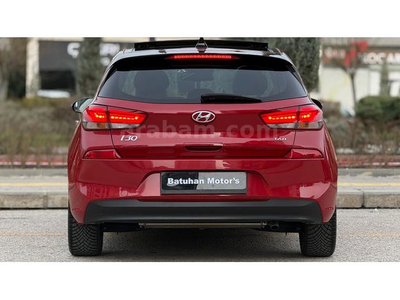 2018 MODEL HYUNDAİ İ30 ELİTE PLUS CAM TAVANLI SERVİS KAYITLI