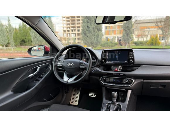 2018 MODEL HYUNDAİ İ30 ELİTE PLUS CAM TAVANLI SERVİS KAYITLI