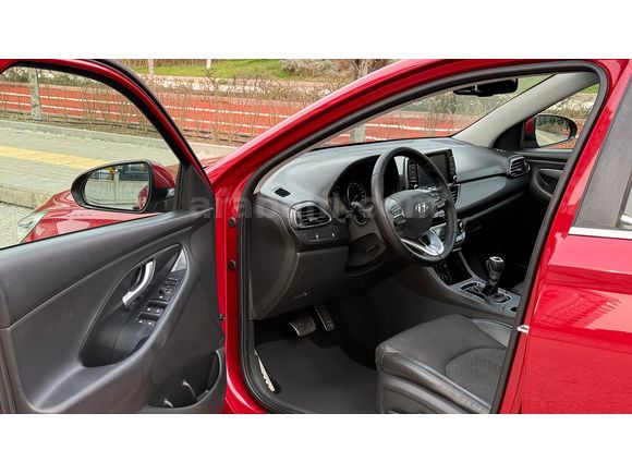 2018 MODEL HYUNDAİ İ30 ELİTE PLUS CAM TAVANLI SERVİS KAYITLI