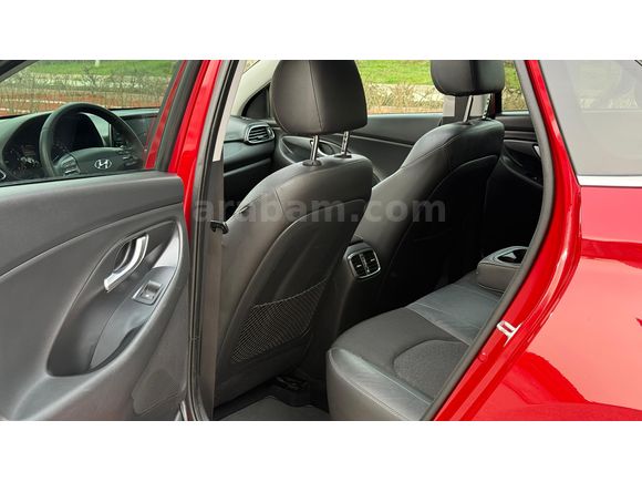 2018 MODEL HYUNDAİ İ30 ELİTE PLUS CAM TAVANLI SERVİS KAYITLI