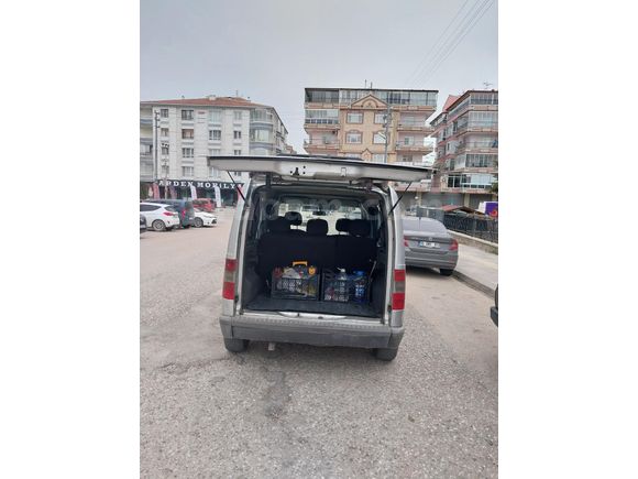 Sahibinden Ford Tourneo Connect 1.8 TDCI K200S 2005 Model