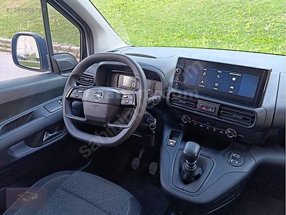 2025 MODEL BOYASIZ DEĞİŞENSİZ OPEL COMBO