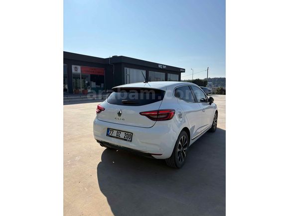 Sahibinden Renault Clio 1.0 TCe Icon 2023 Model 