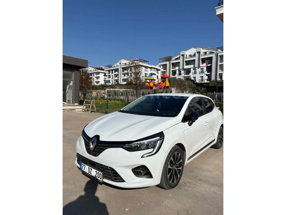 Sahibinden Renault Clio 1.0 TCe Icon 2023 Model 